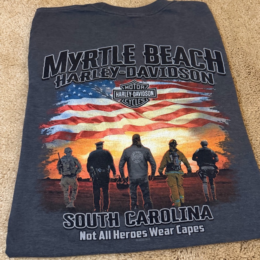 Harley Davidson Not All Heroes Wear Capes Tshirt Men’s Unisex Medium